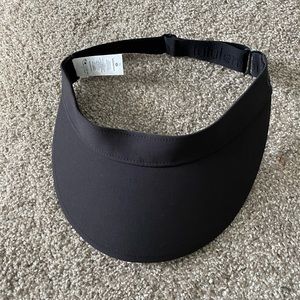 Lululemon Visor worn once EUC